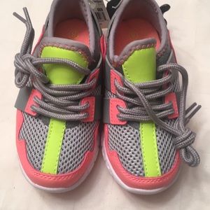 NWT-Toddler Girls Falls Creek Alex Gray/Pink Shoes